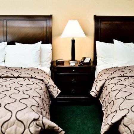 Pacer Inn & Suites Motel Делавэр Экстерьер фото