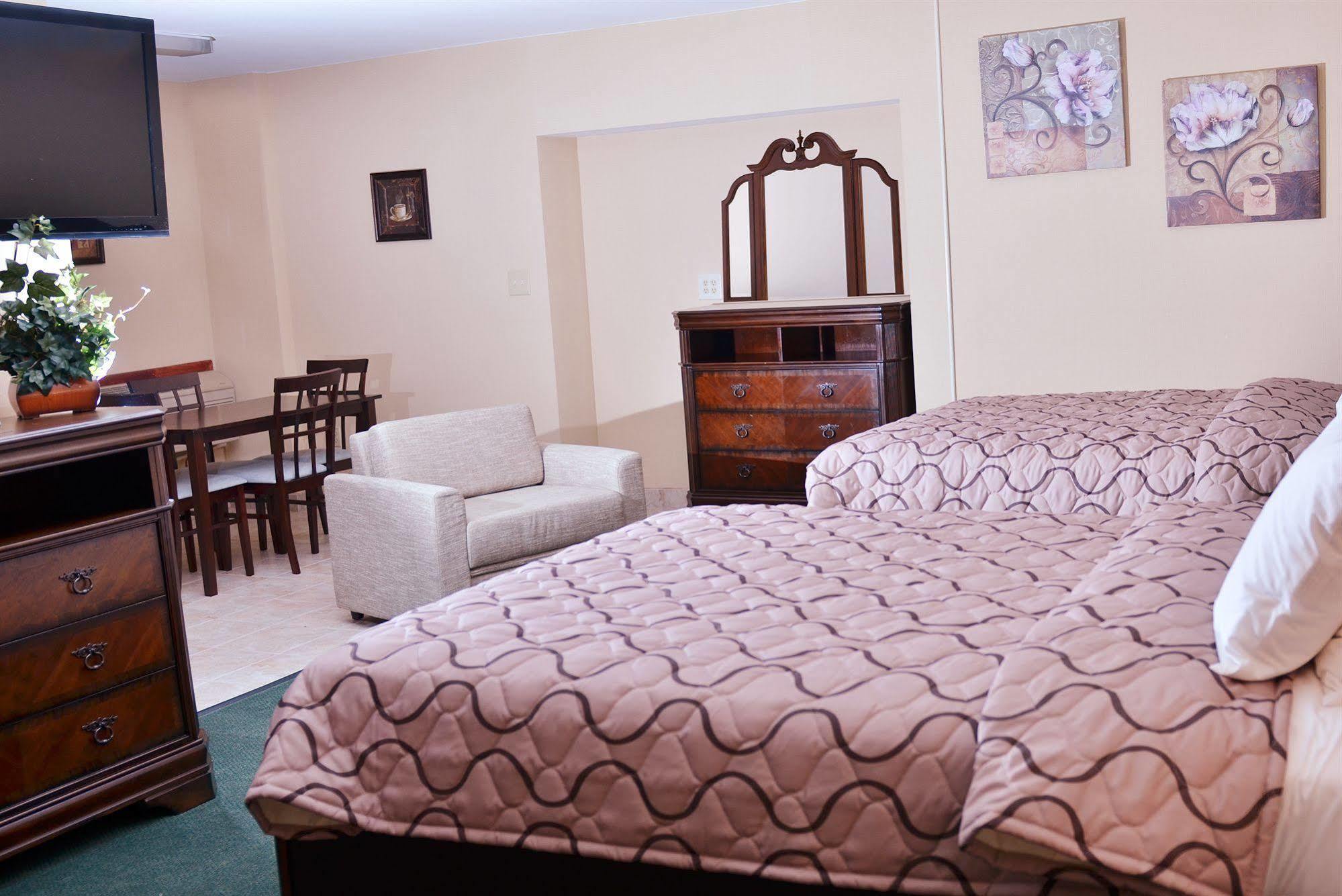 Pacer Inn & Suites Motel Делавэр Экстерьер фото